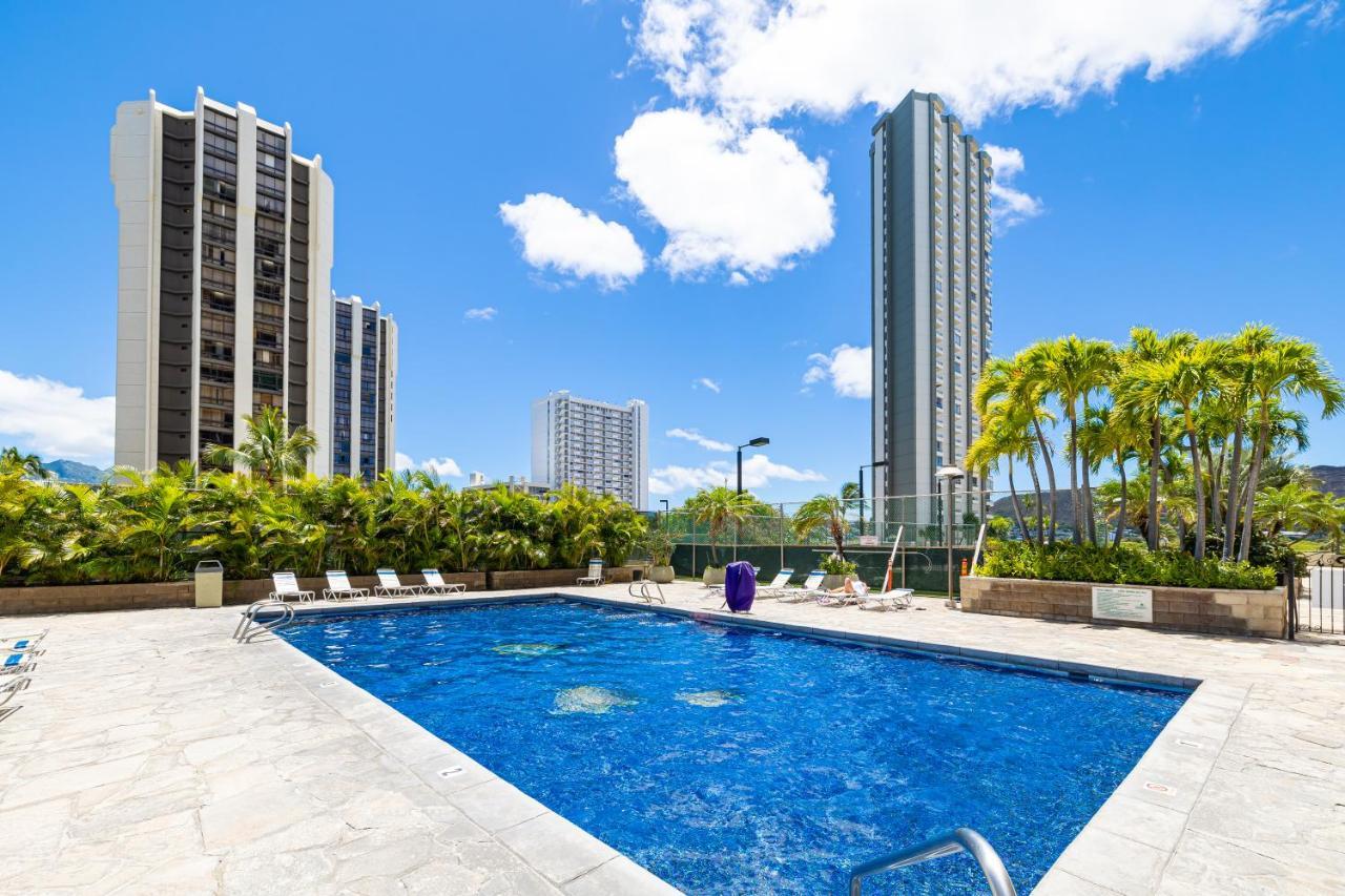 شقة Beautiful Mountain View In Waikiki Sunset With Parking هونولولو المظهر الخارجي الصورة